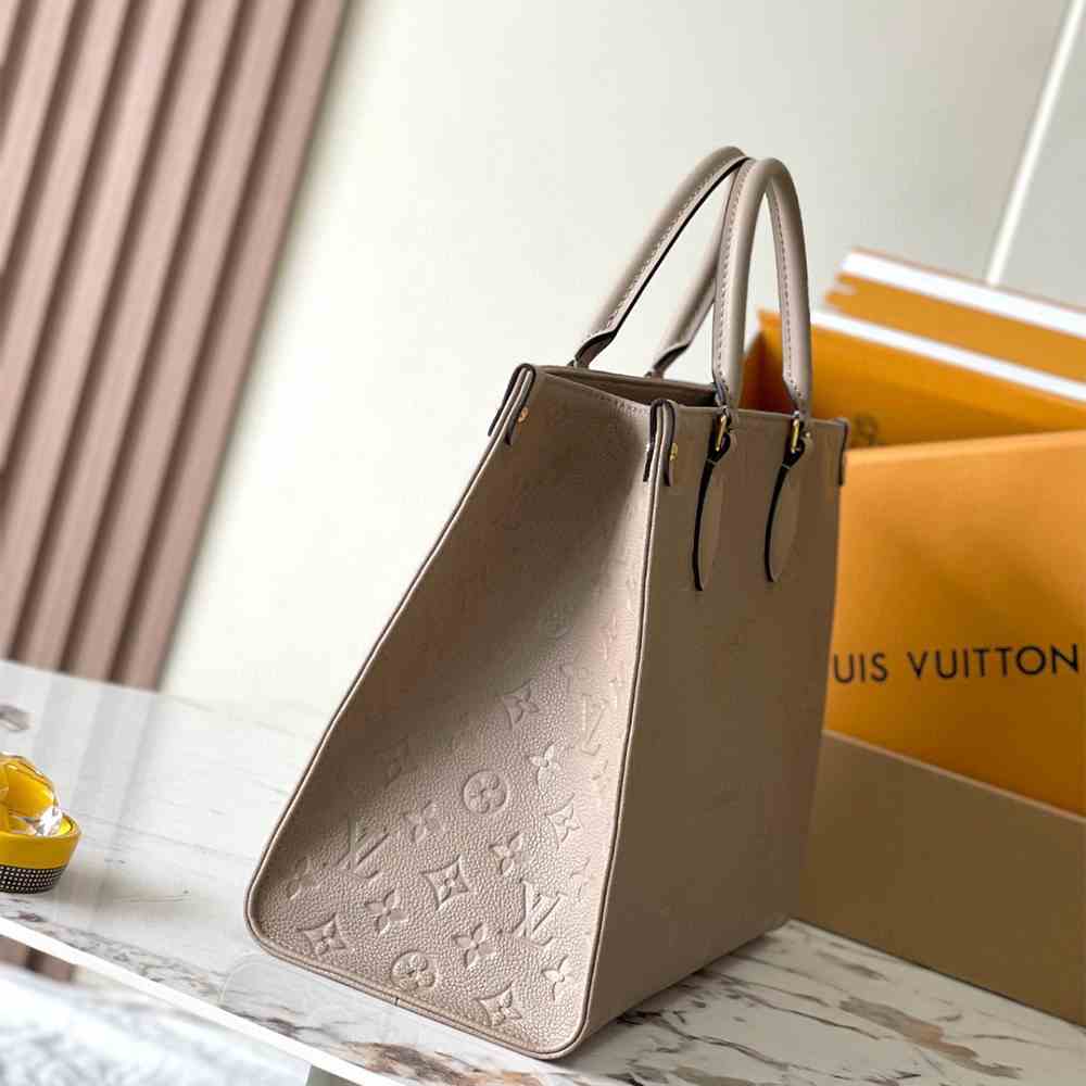 LV Onthego MM