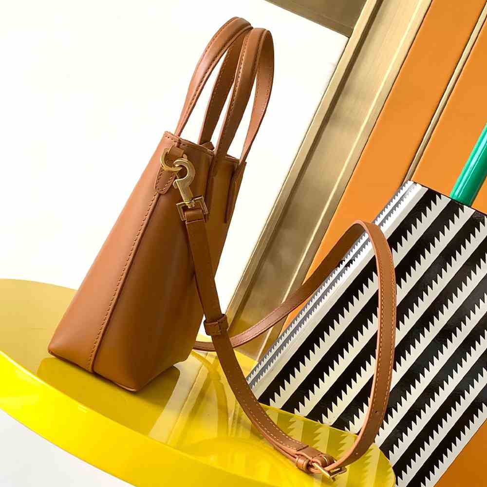 Y51 Mini Toy SHOPPING Sa1nt Lau*nt in box leather