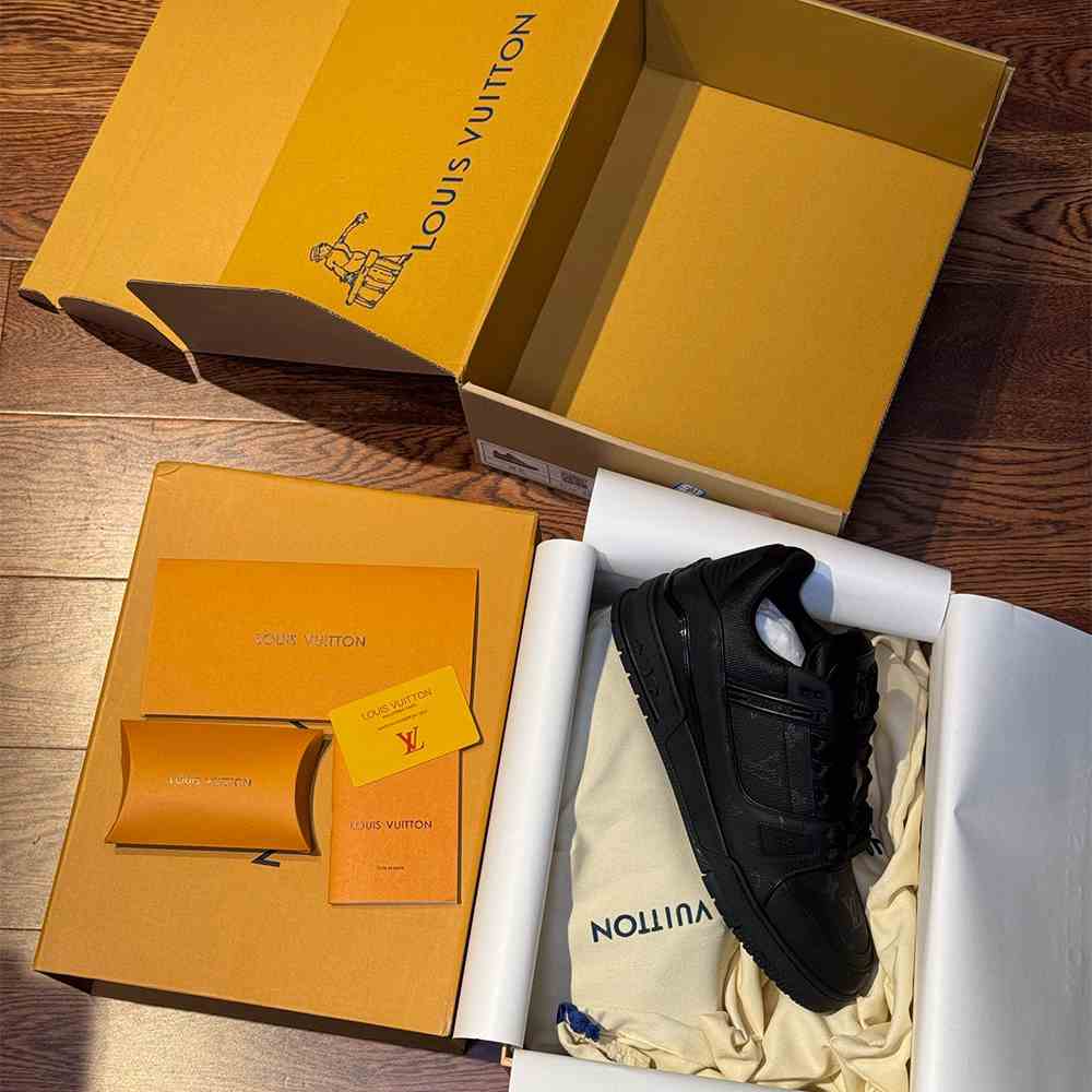 LV Trainer Sneaker
