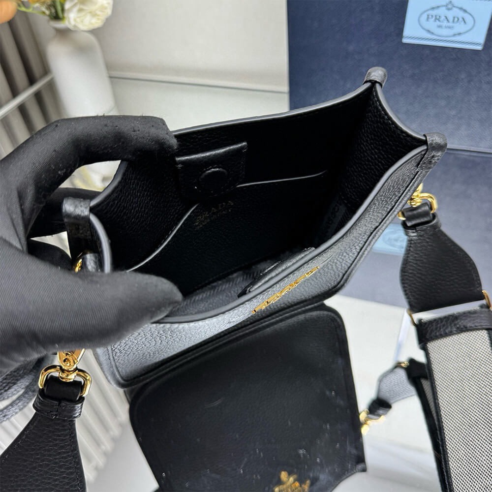Pra*a Leather mini shoulder bag(HIGH-END GRADE)