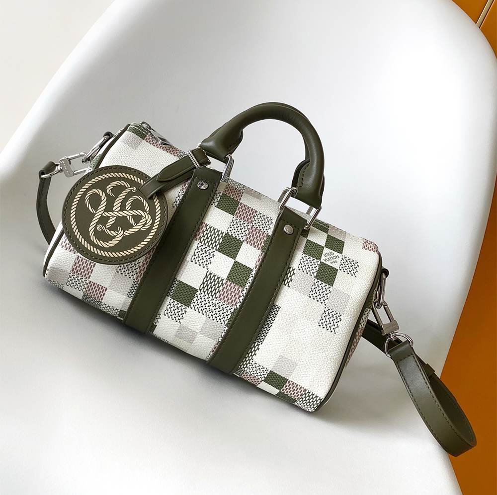 LV Keepall Bandoulière 25