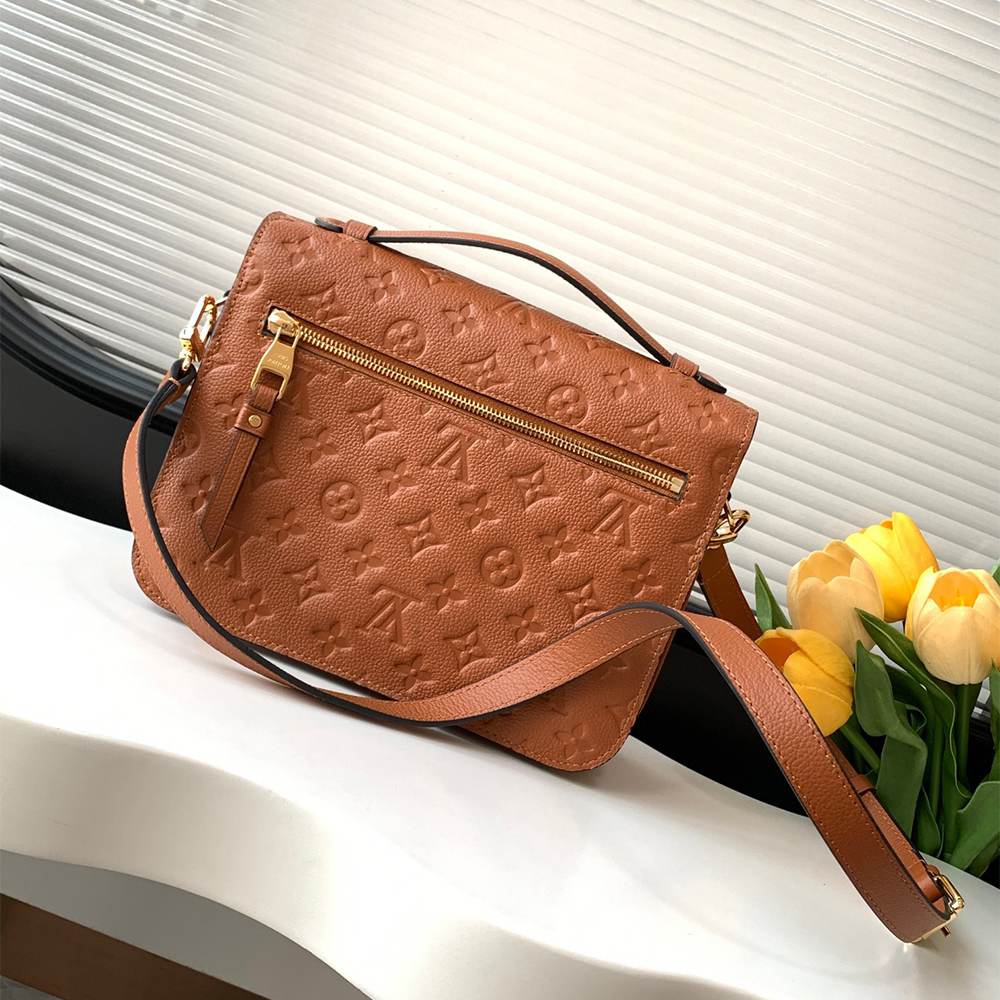 LV Pochette Métis