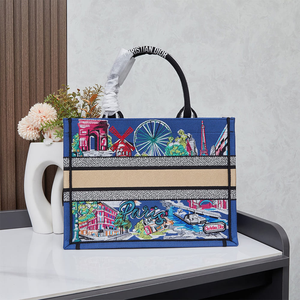 D10r Souvenir Medium D10r Book Tote