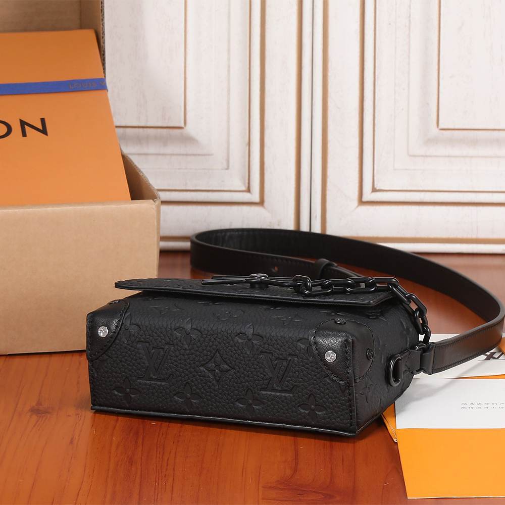 LV Steamer Wearable Wallet