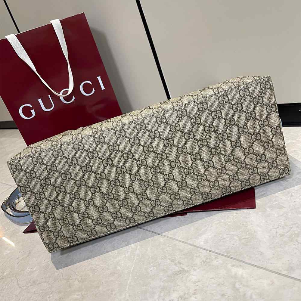 GG Emblem large tote bag