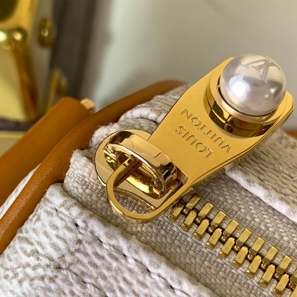 LV Keepall Bandoulière 25