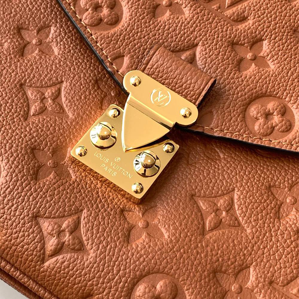 LV Pochette Métis