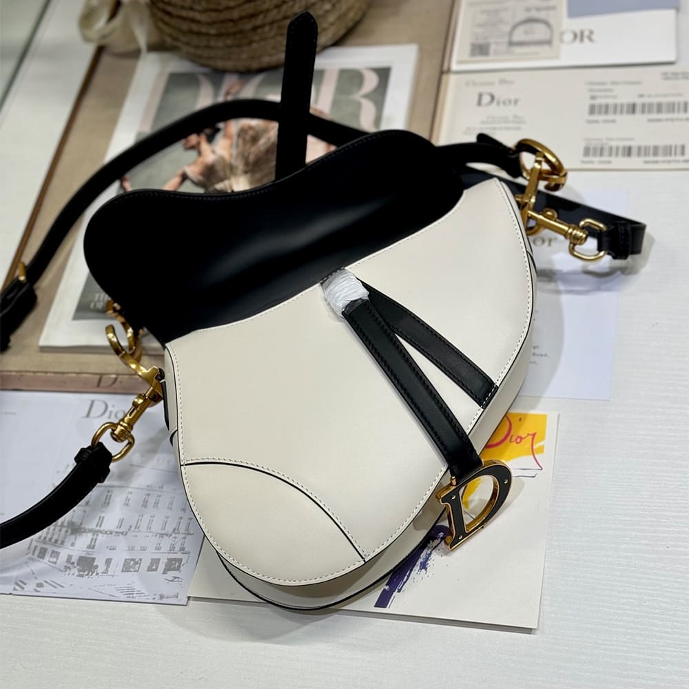D10r Saddle Bag with Strap