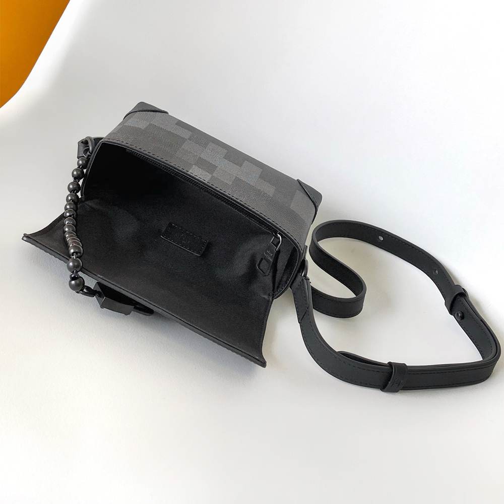 LV Steamer Wearable Wallet