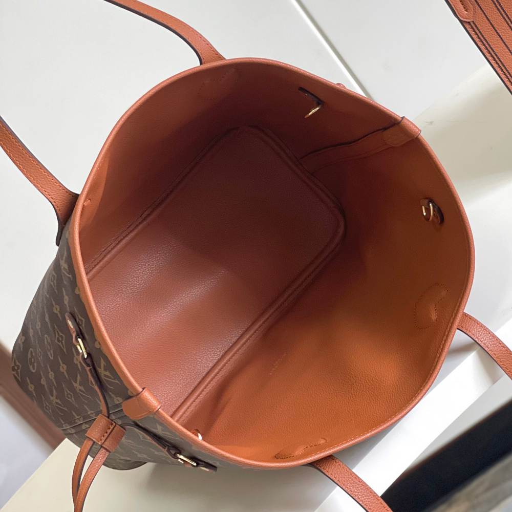LV Neverfull Inside Out MM