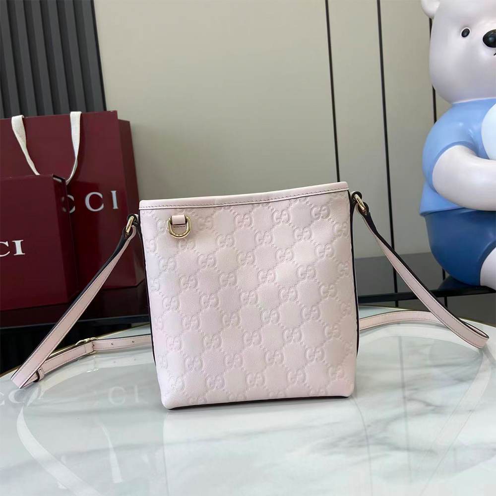 GG Emblem nano bucket bag