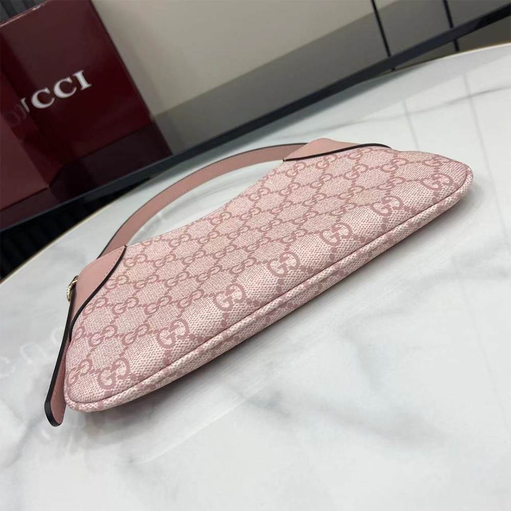 GG Emblem small shoulder bag