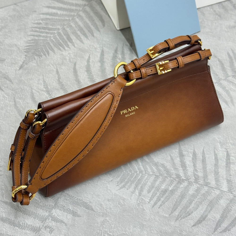 Pra*a Enchaine medium leather bag(HIGH-END GRADE)