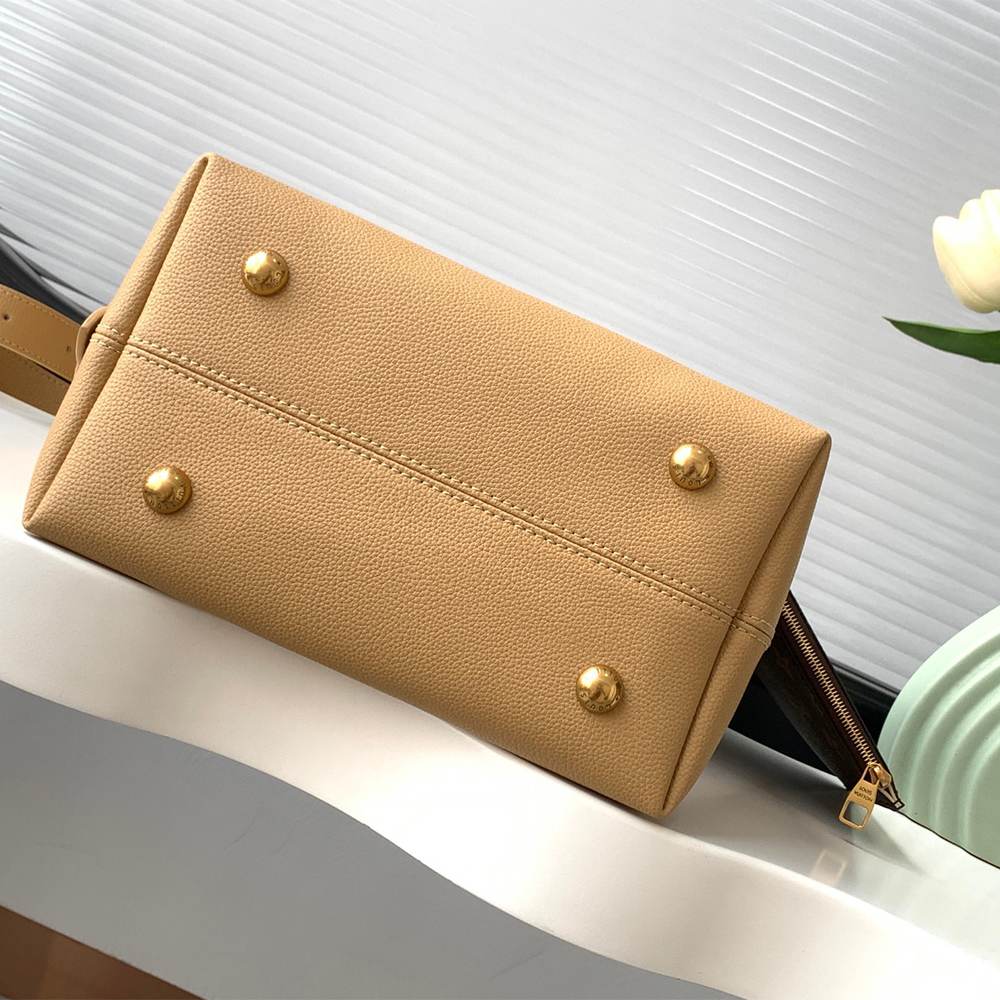 LV Low Key Hobo PM