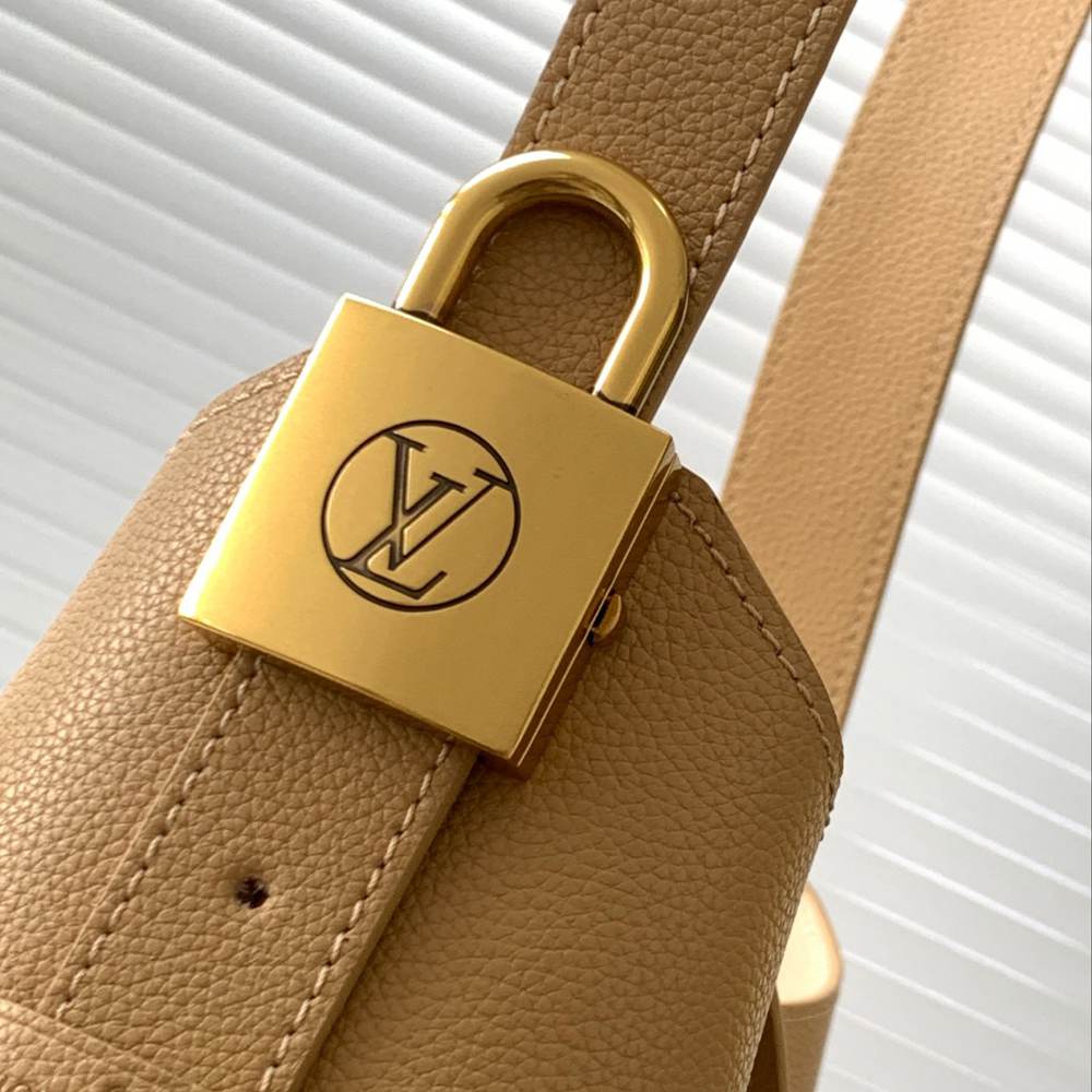 LV Low Key Hobo PM