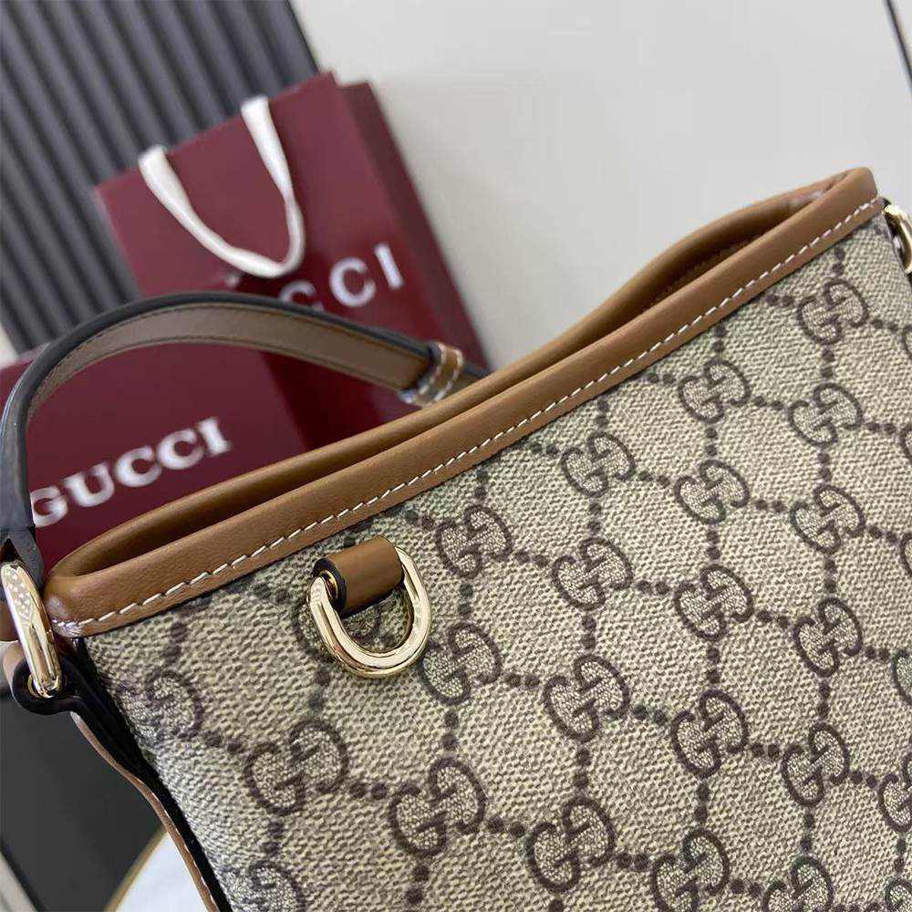 GG Emblem nano bucket bag