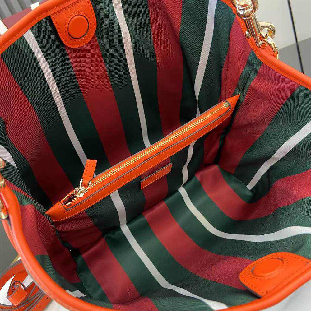 GG Emblem medium bucket bag