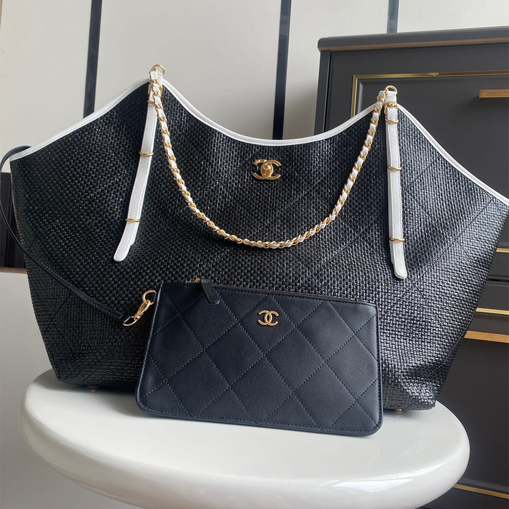 Ch**el MAXI SHOPPING BAG(HIGH-END GRADE)