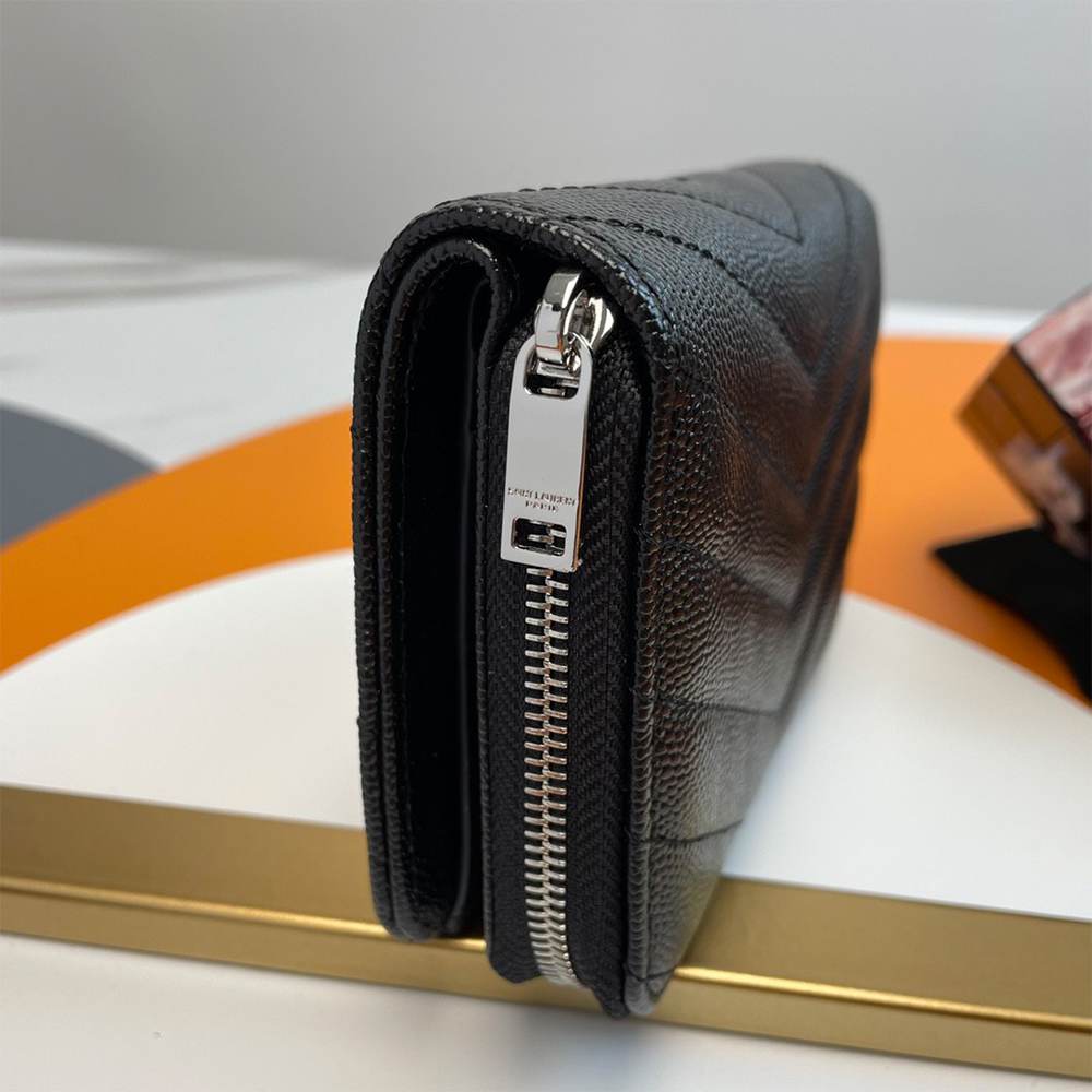 Y51 CASSANDRE MATELASSÉ compact zip around wallet in grain de poudre leather