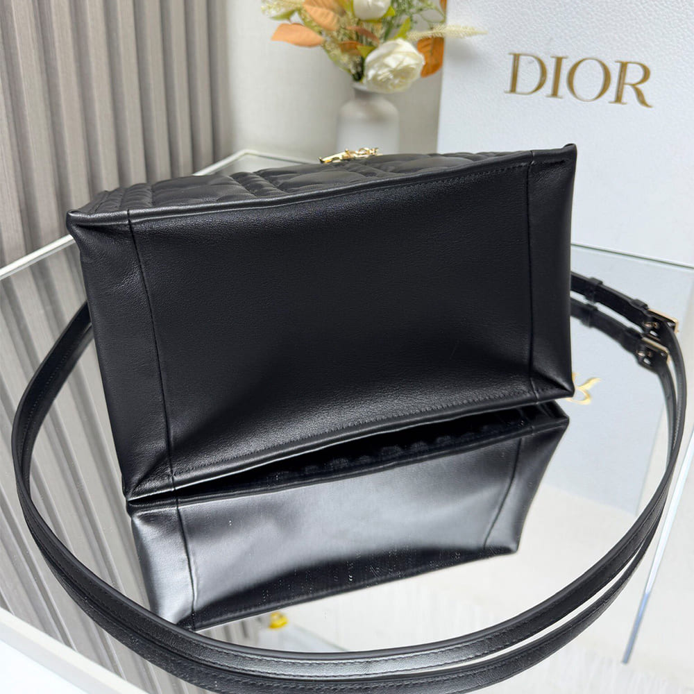 D10r Small D10r Book Tote