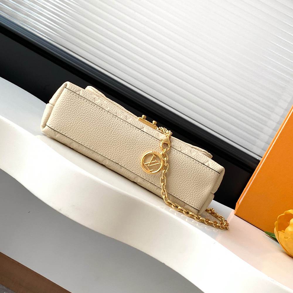 LV Nano Madeleine