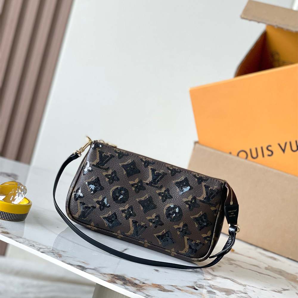 LV Pochette Accessoires