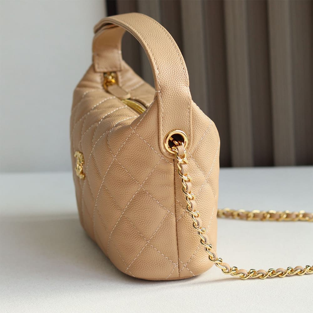 Ch**el Clutch with Chain(HIGH-END GRADE)