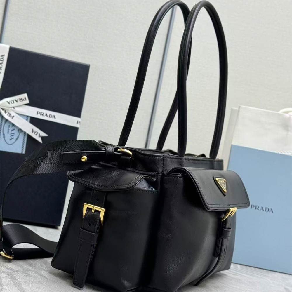 Pra*a Explore medium nappa leather tote bag(HIGH-END GRADE)
