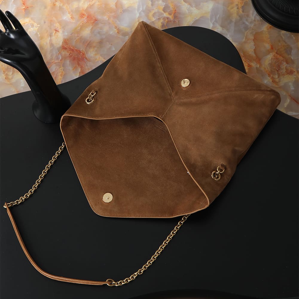 Y51 CASSANDRE XXL pouch on chain in suede