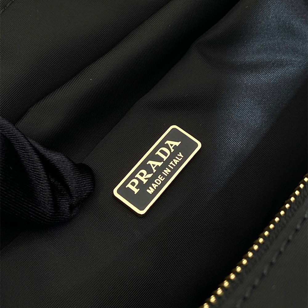 Pra*a Explore medium Re-Nylon and leather tote bag(HIGH-END GRADE)