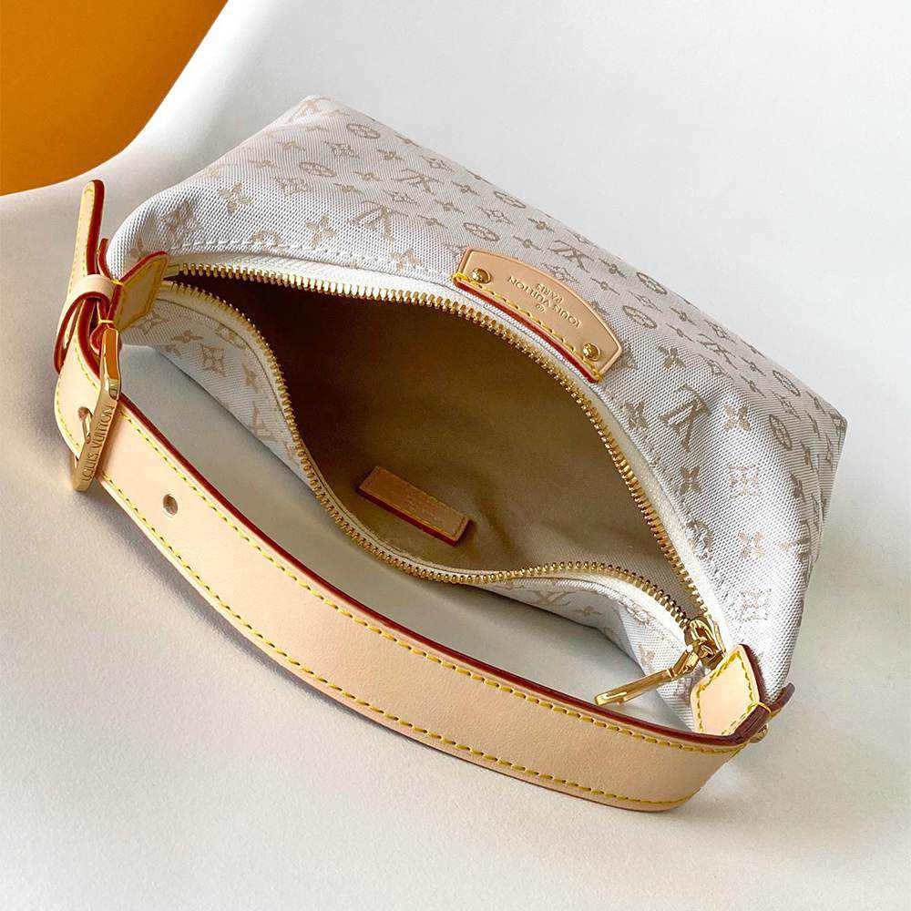 LV Hills Pochette