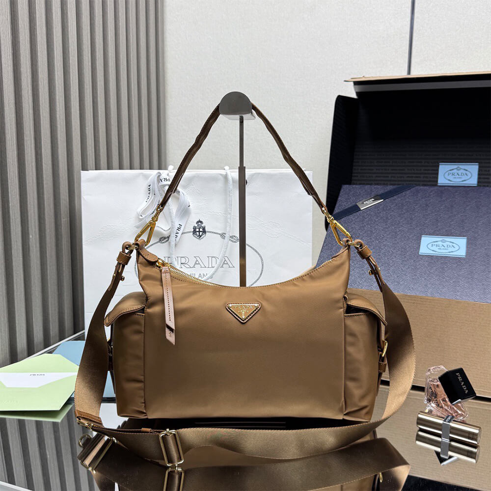 Pra*a Explore large Re-Nylon and leather bag(HIGH-END GRADE)