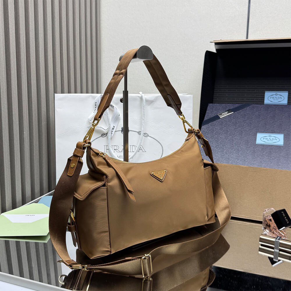 Pra*a Explore large Re-Nylon and leather bag(HIGH-END GRADE)