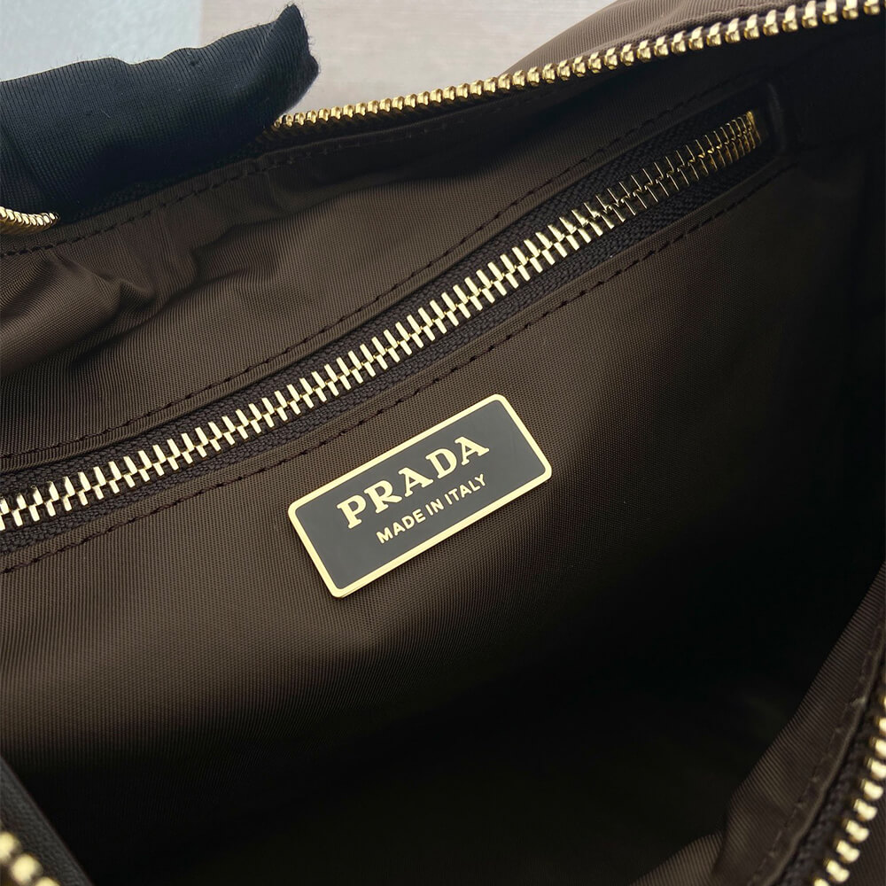 Pra*a Explore large Re-Nylon and leather bag(HIGH-END GRADE)