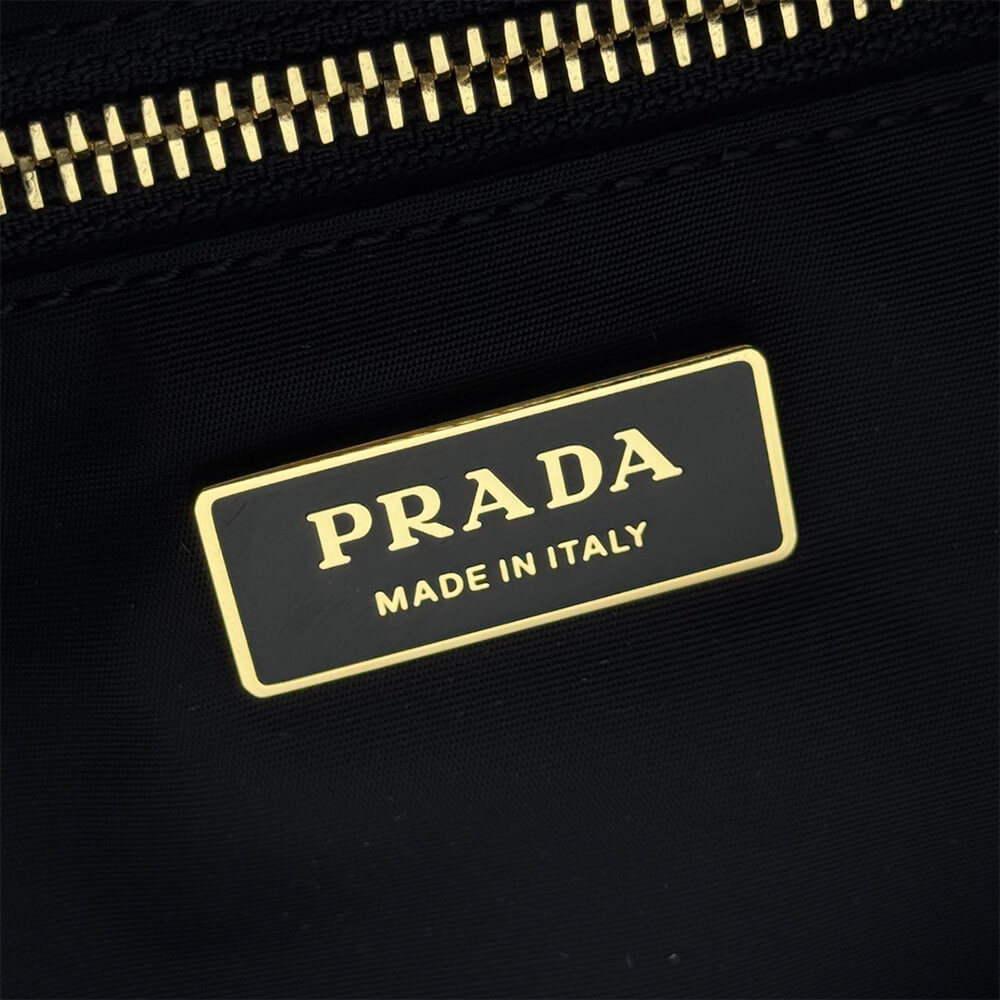 Pra*a Explore large Re-Nylon and leather bag(HIGH-END GRADE)