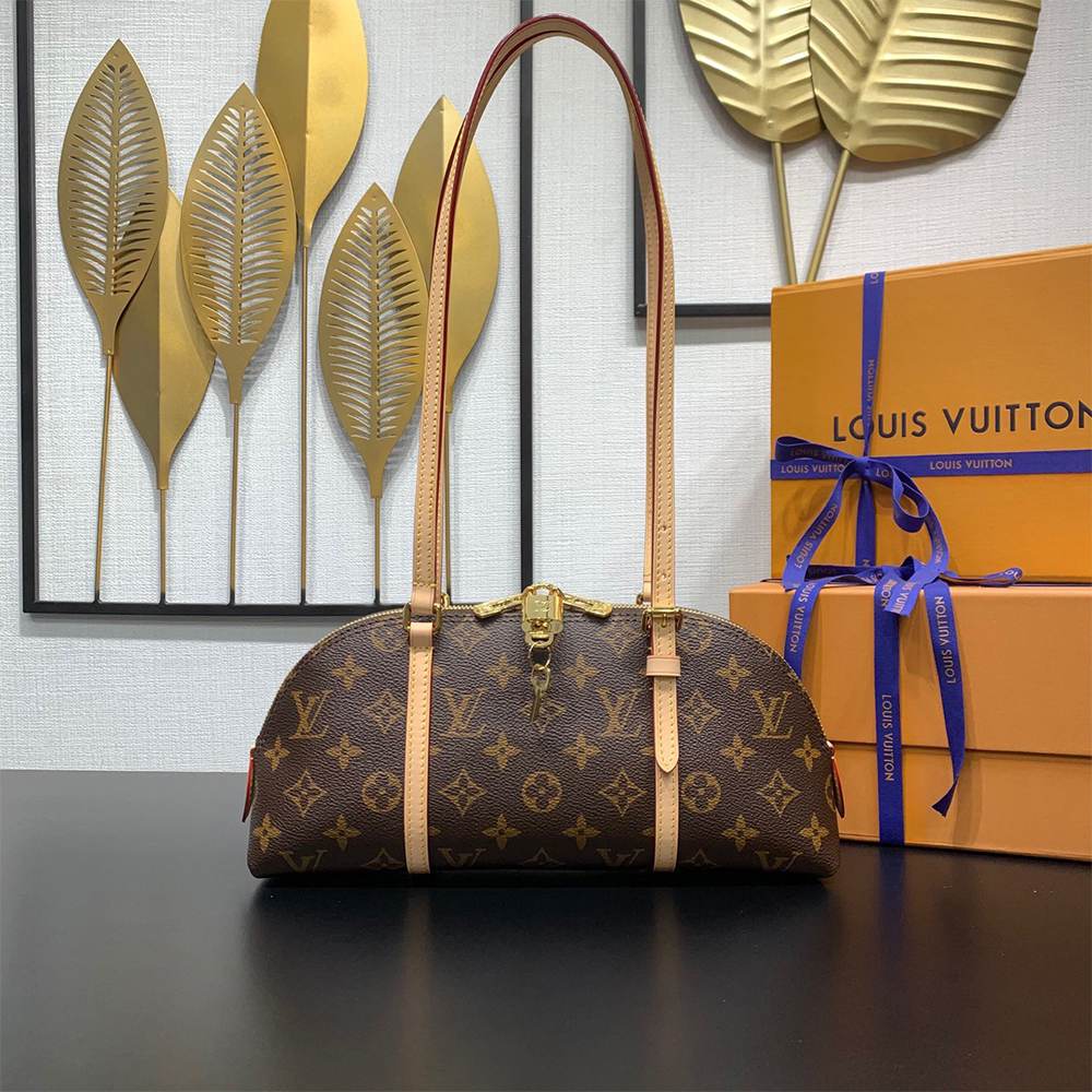 LV Squire East West(TAX-FREE Grade)