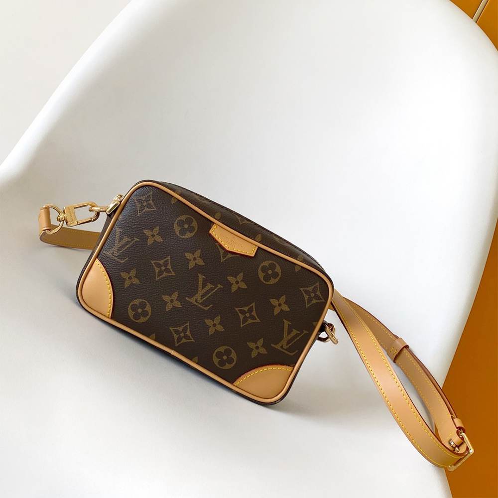 LV Trocadéro Wearable Wallet