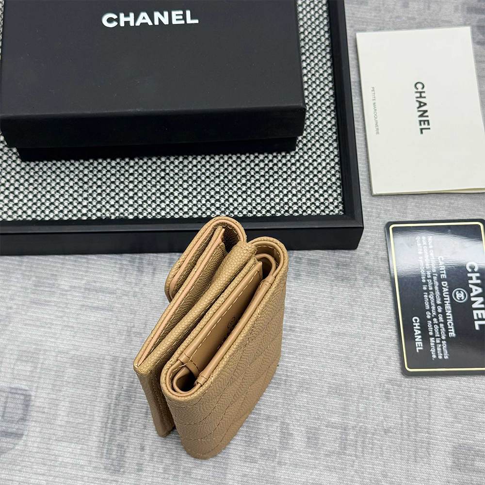 Ch**el Matelasse Classic Small Flap Tri-fold wallet