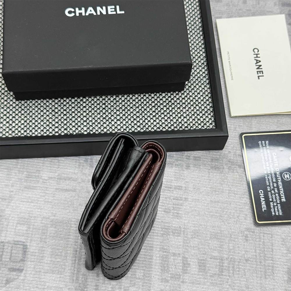 Ch**el Matelasse Classic Small Flap Tri-fold wallet