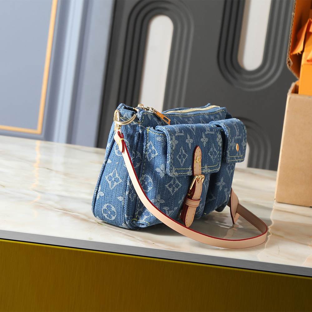 LV Pochette Accessoire Cargo