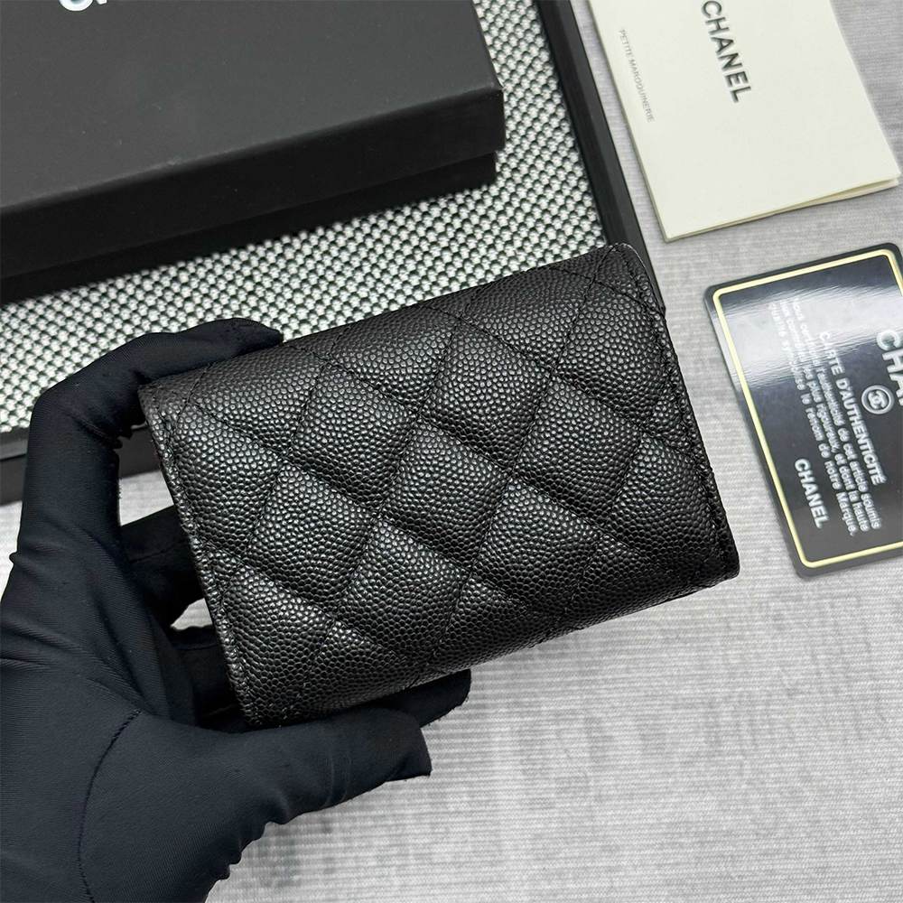 Ch**el Matelasse Classic Small Flap Tri-fold wallet