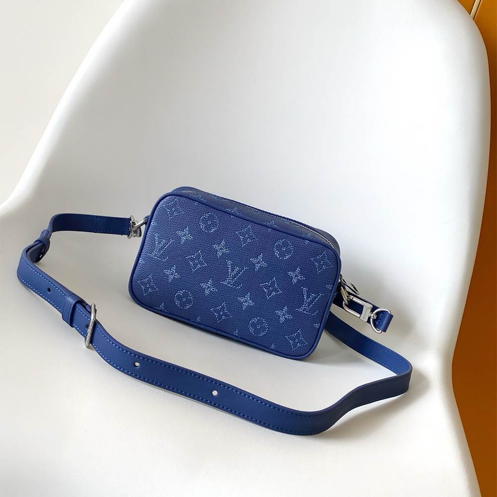 LV Trocadéro Wearable Wallet