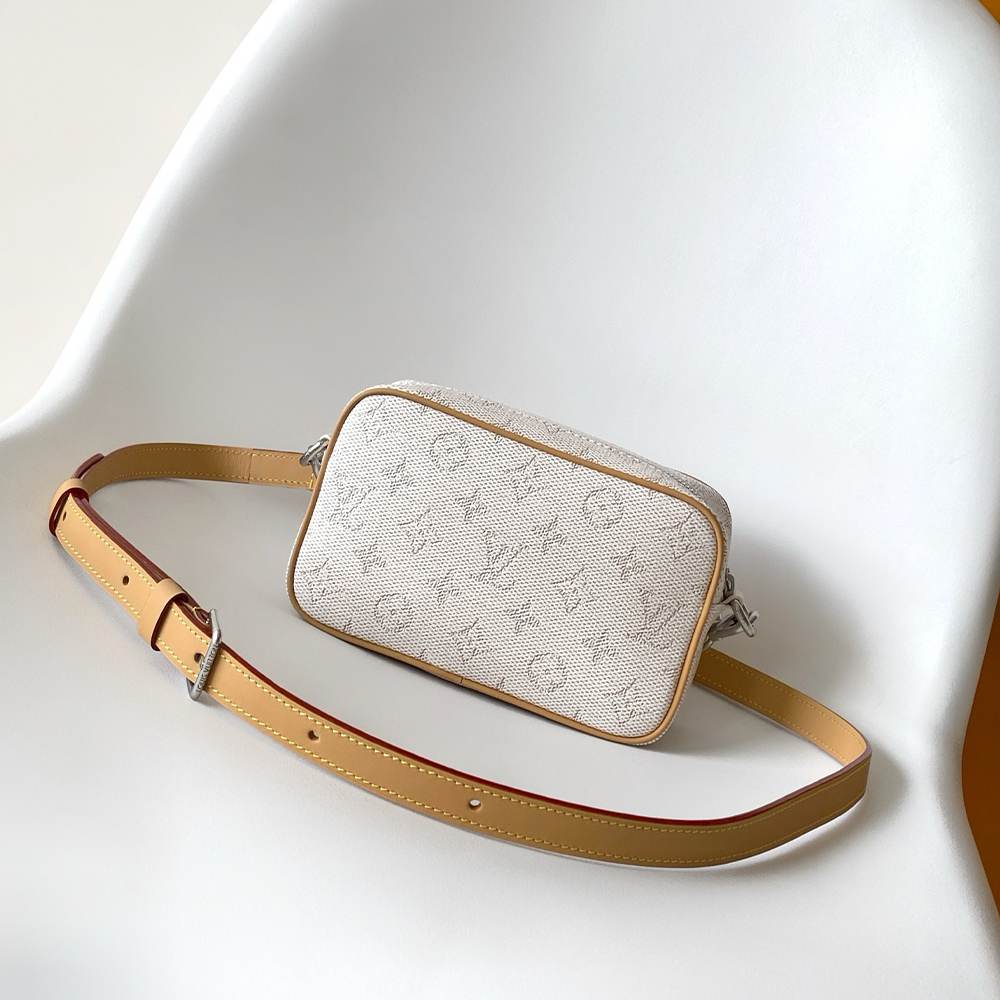 LV Trocadéro Wearable Wallet