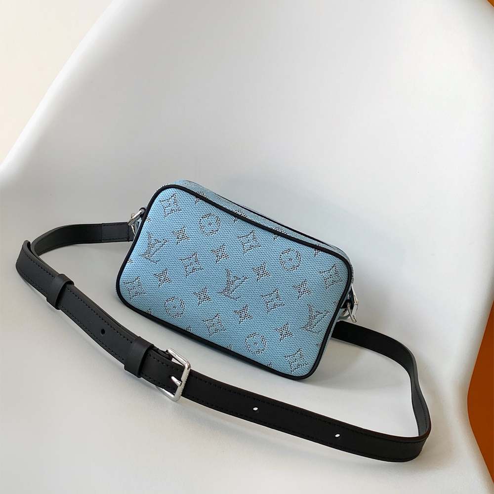 LV Trocadéro Wearable Wallet