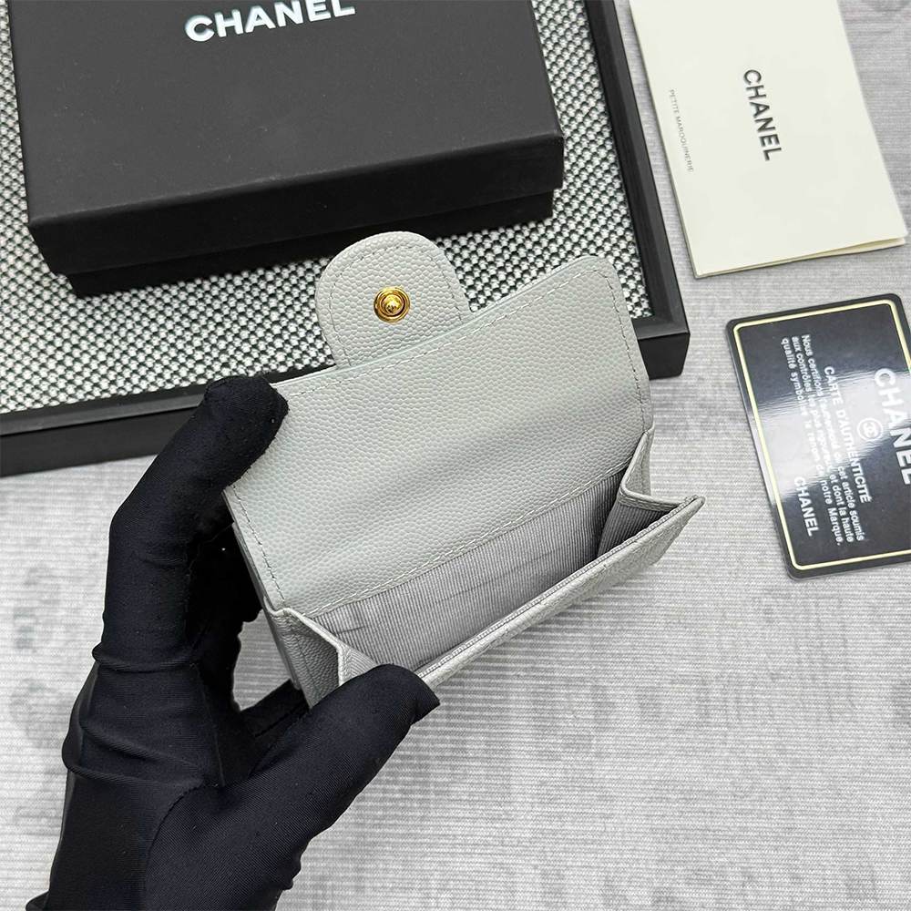Ch**el Matelasse Classic Small Flap Tri-fold wallet