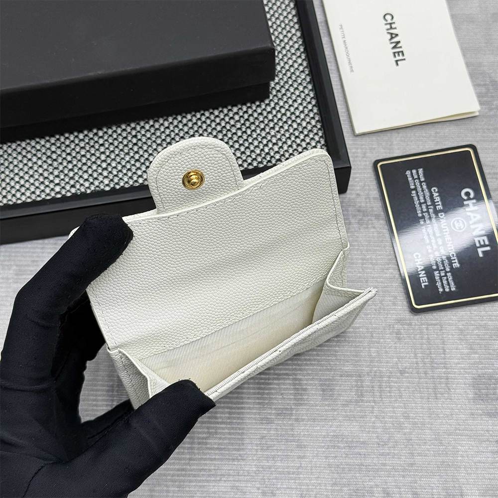 Ch**el Matelasse Classic Small Flap Tri-fold wallet