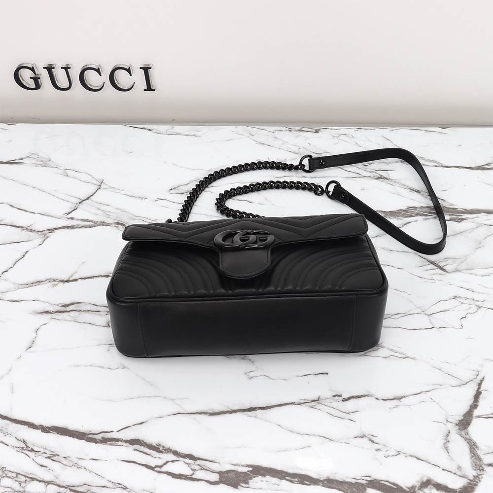 GG Marmont medium shoulder bag