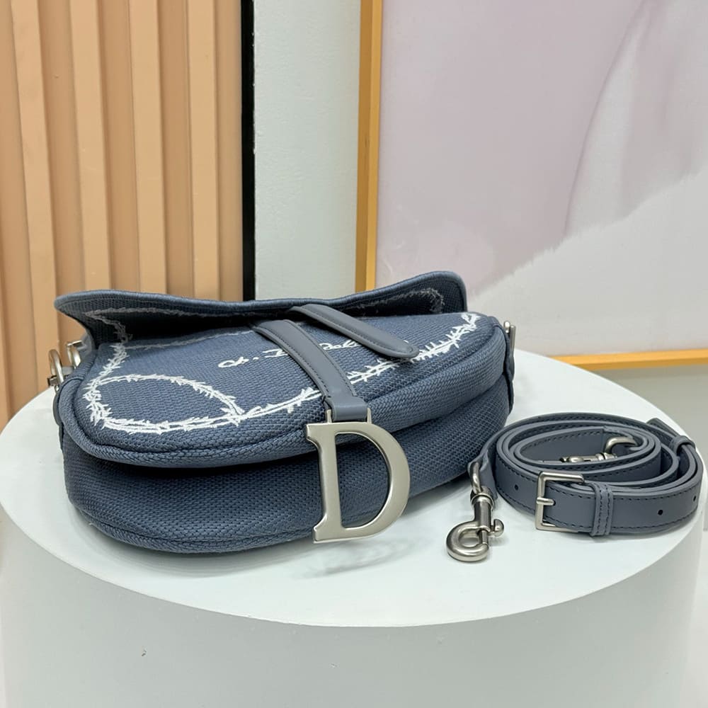 D10r Saddle Bag with Strap