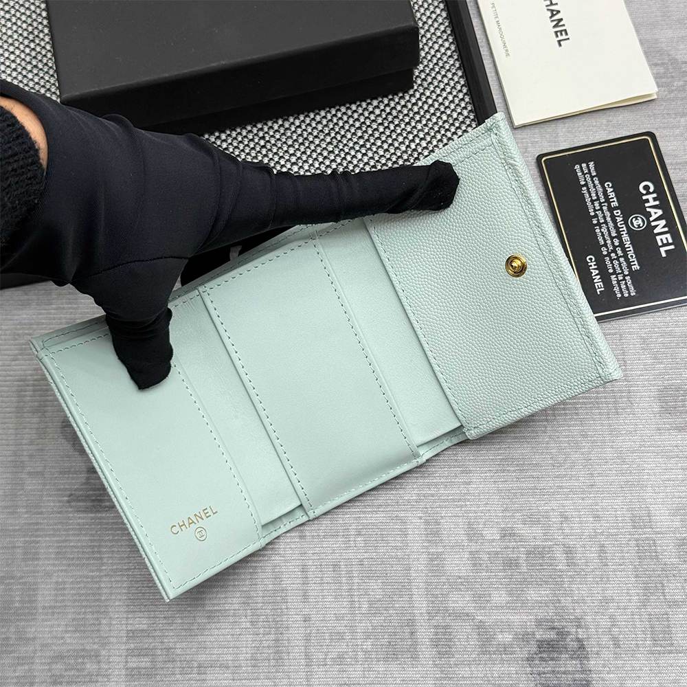 Ch**el Matelasse Classic Small Flap Tri-fold wallet