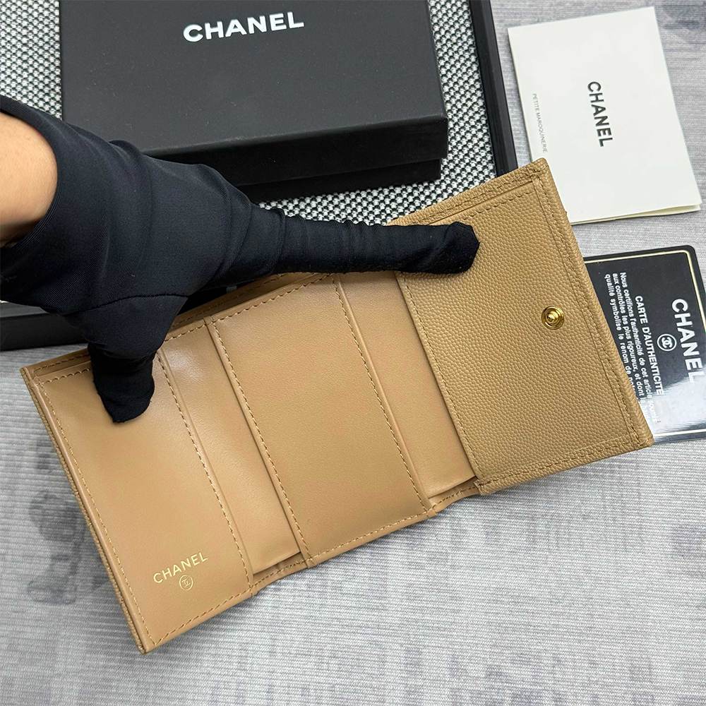 Ch**el Matelasse Classic Small Flap Tri-fold wallet